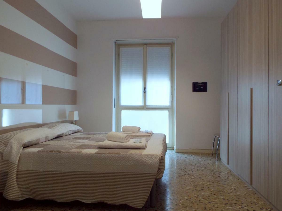 Lacaralele Apartment Milano Exterior foto