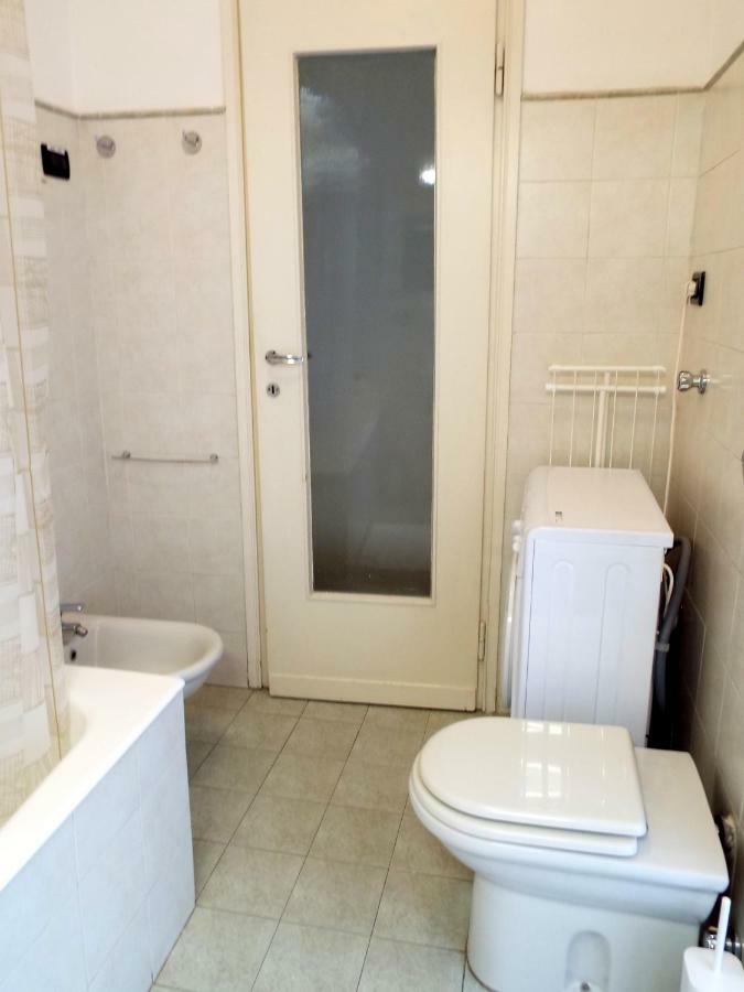 Lacaralele Apartment Milano Exterior foto